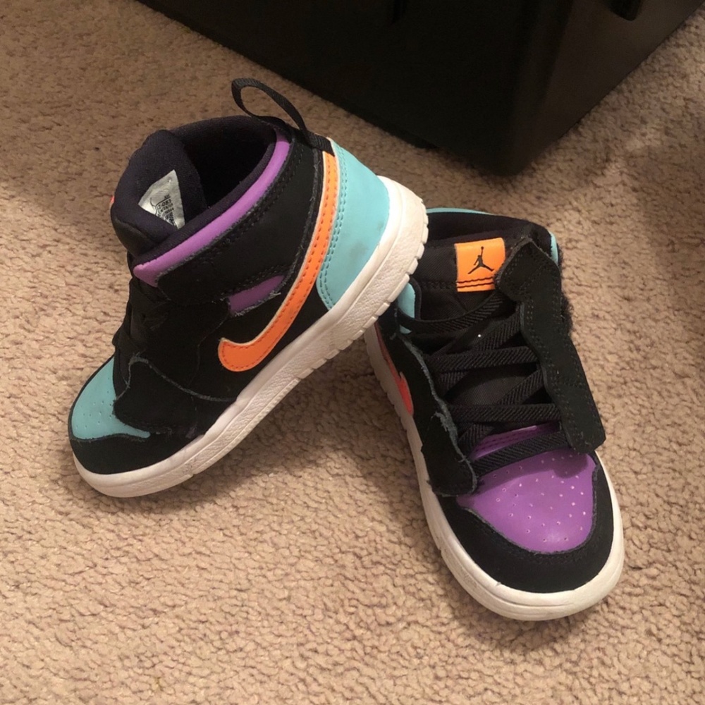 Nike Toddler Shoes - Size 9